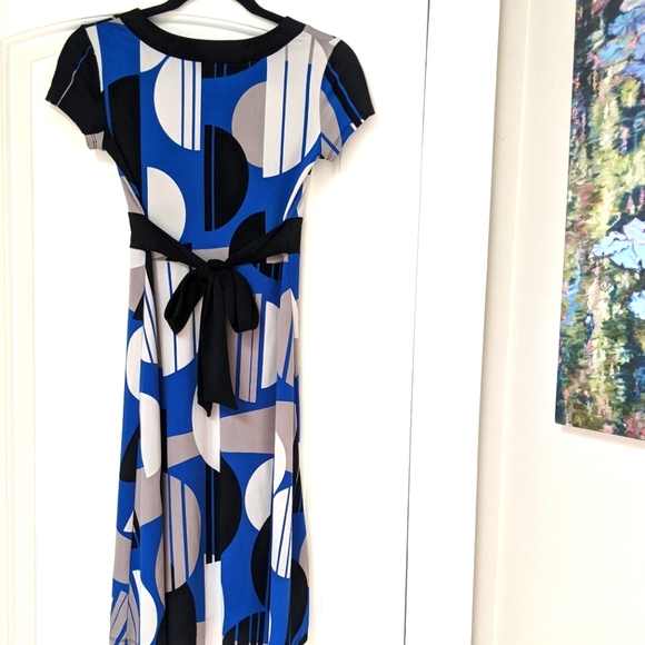 Madison Studio Petite Dress - Picture 2 of 11